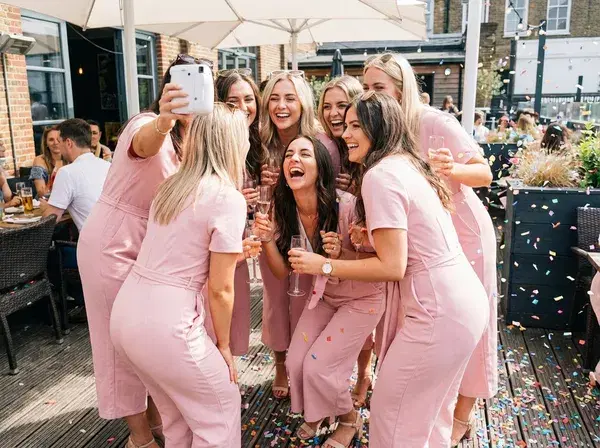 EVJF entre copines avec Instax