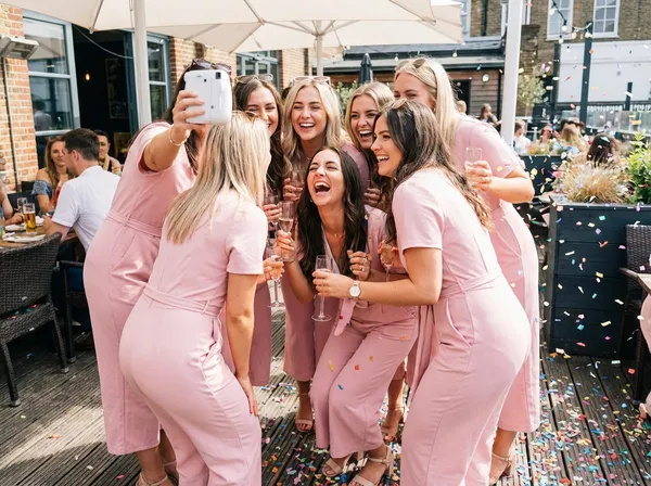 EVJF entre copines avec Instax